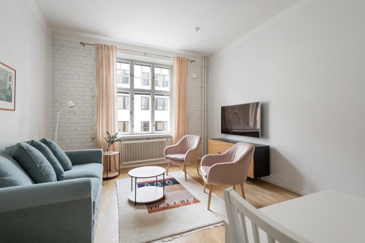 הלסינקי Wehost Fabulous 2Br In Prestigious Punavuori @Iso Roobertinkatu 26 מראה חיצוני תמונה
